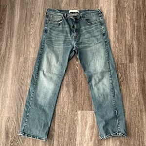 Levi's Straight Fit Jeans in Faded Blue